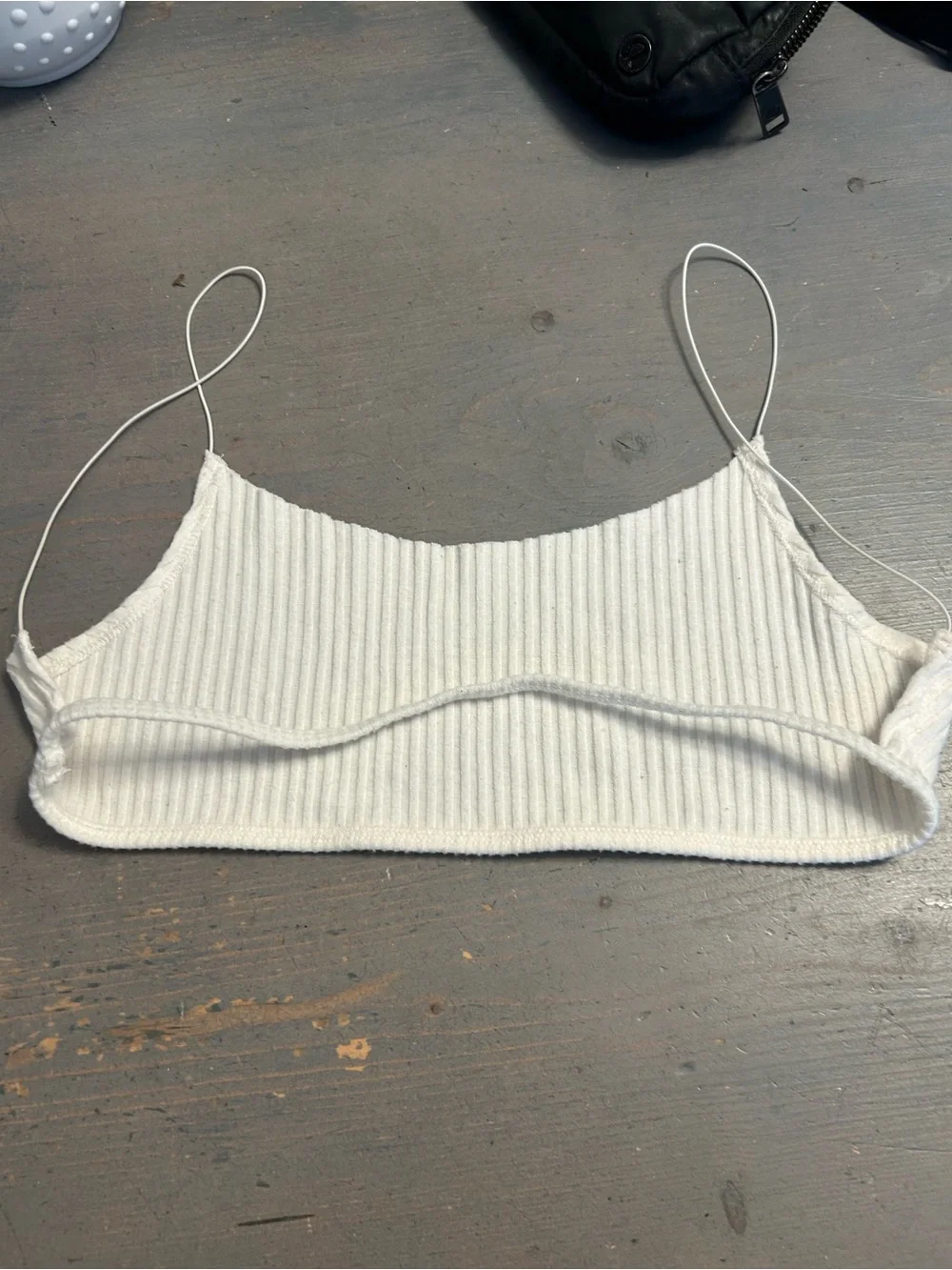 Joah brown crop tank
Soft & sassy - Picture 5 of 9